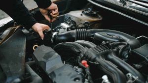 IZ AUTOMOBILA NESTAJE DIO KOJI VOZAČI KORISTE DECENIJAMA: Proizvođači ga mijenjaju, a neki se tome p...